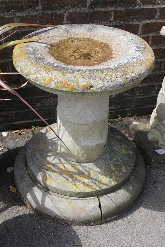 Sculpted sandstone bird bath(-)